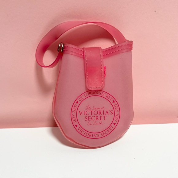 Victoria's Secret Handbags - Y2K 2000s mcbling 2007 Victoria secret pink pouch